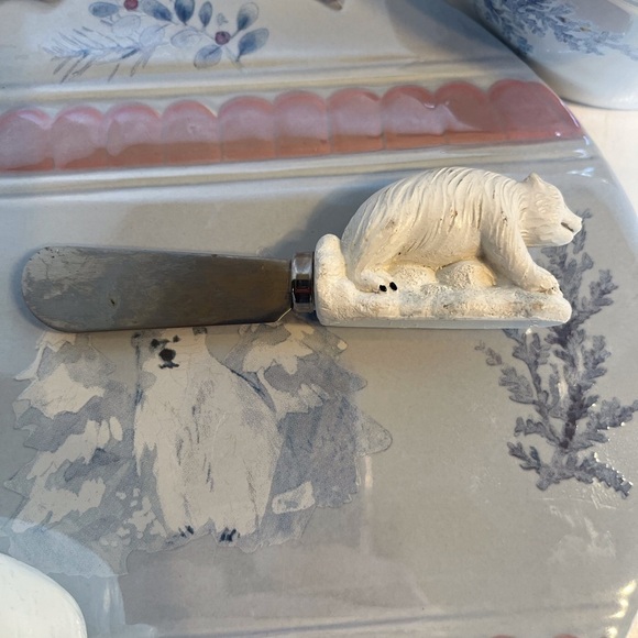 Pfaltzgraff Winter Frost Cheese Tray and Dip Set with Knife and Spreader - Picture 4 of 10